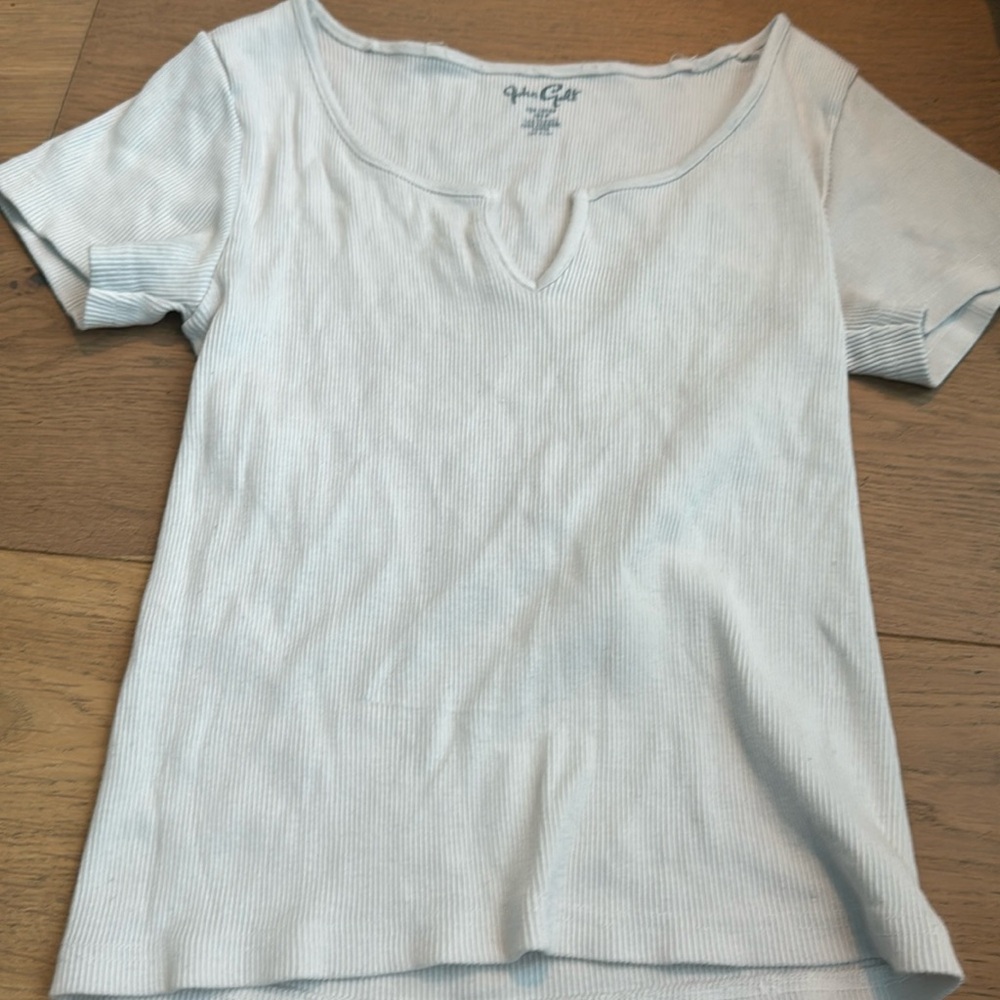 white brandy melville t-shirt